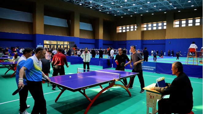 里负担的球 里负担的球