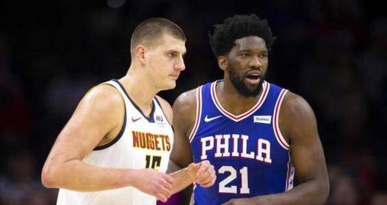 巴萨全队在 巴萨全队在