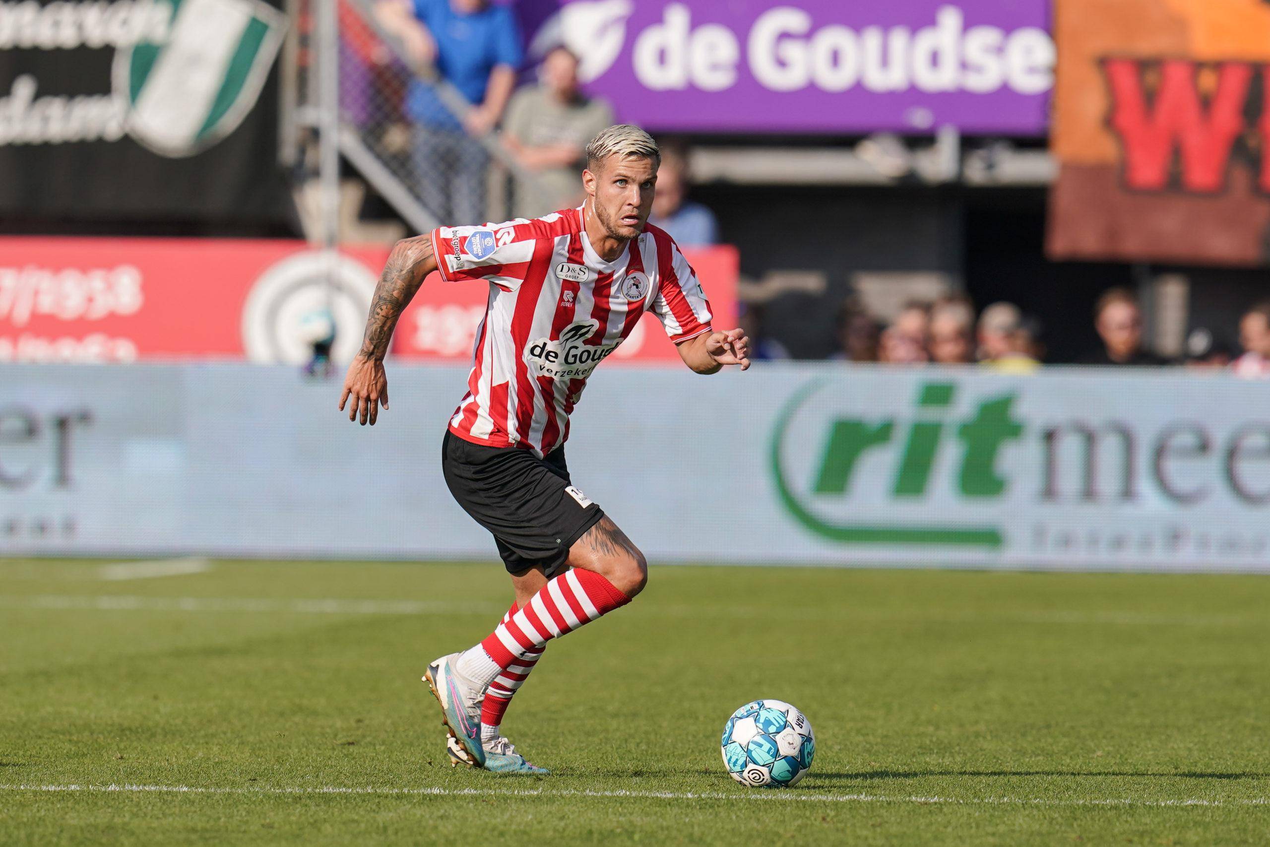 仰跳投堪称 仰跳投堪称