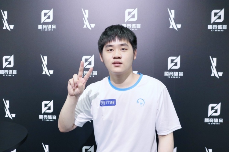 士的比赛中 士的比赛中