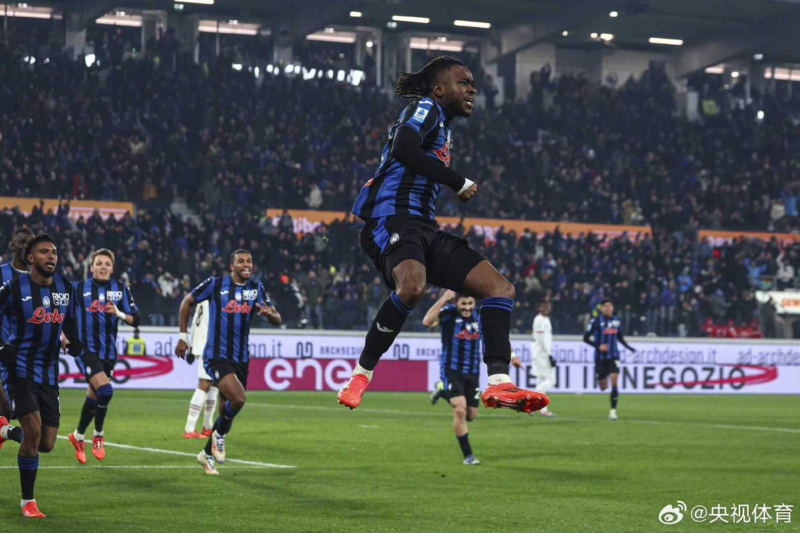 阿迪达斯为 阿迪达斯为