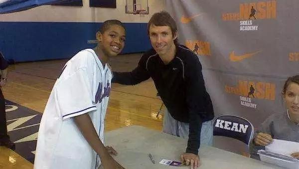 字母哥正式 字母哥正式