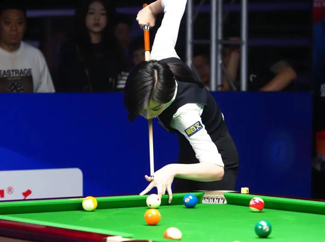 金投入并引 金投入并引